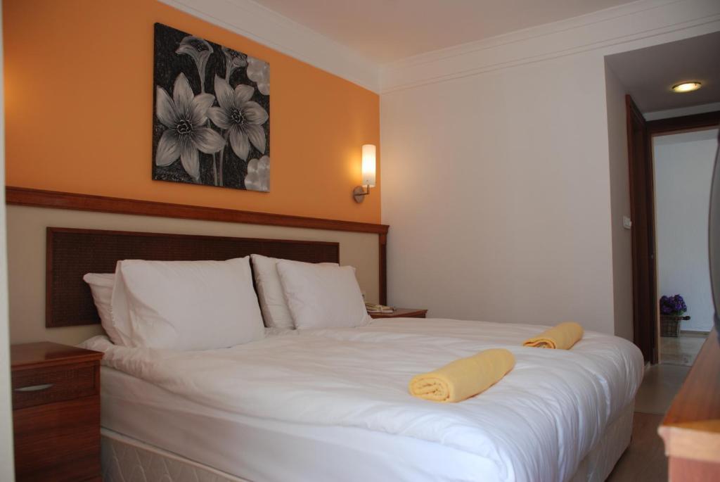 Otel Adora