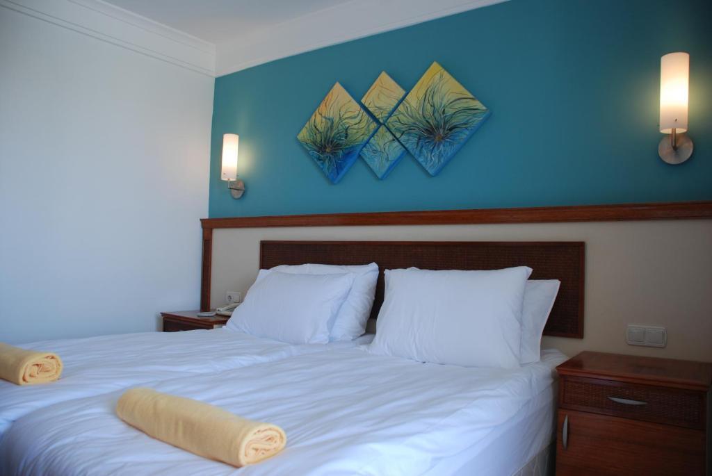 Otel Adora 3*